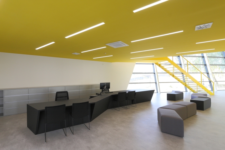 辦公室簡(jiǎn)約風(fēng)格為什么如此流行？成都知名工裝公司告訴你